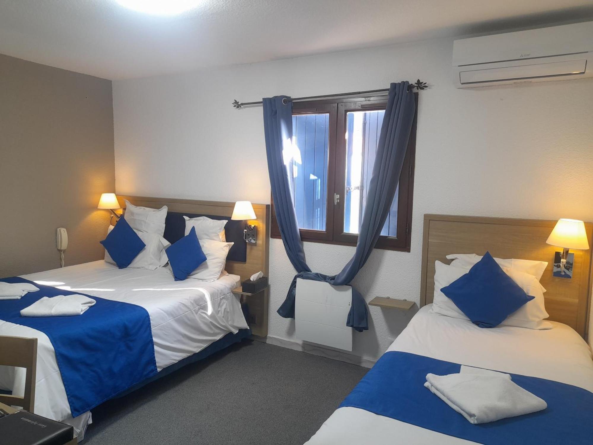 Hotel Les Alizes Puget-Théniers Zimmer foto
