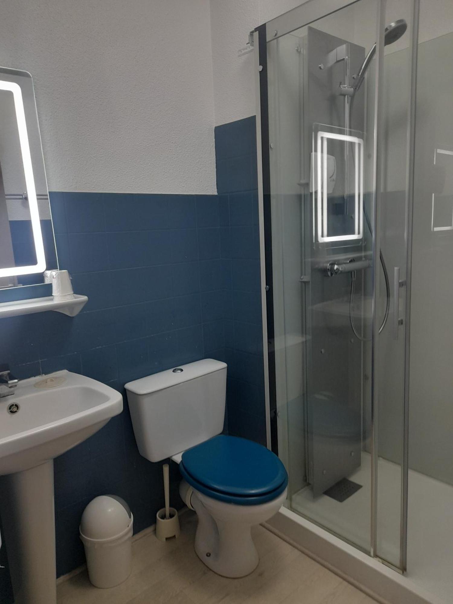 Hotel Les Alizes Puget-Théniers Zimmer foto