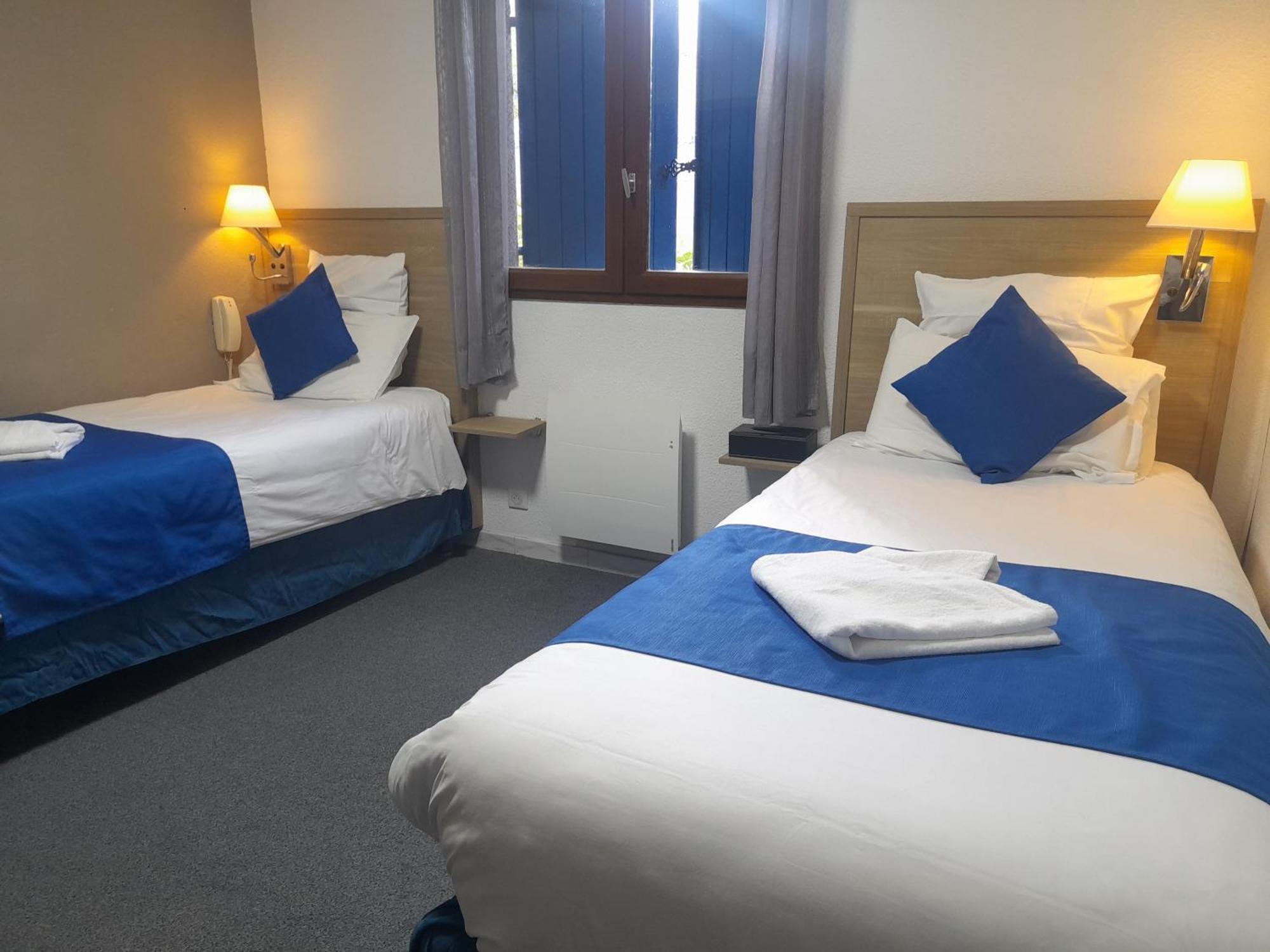 Hotel Les Alizes Puget-Théniers Zimmer foto